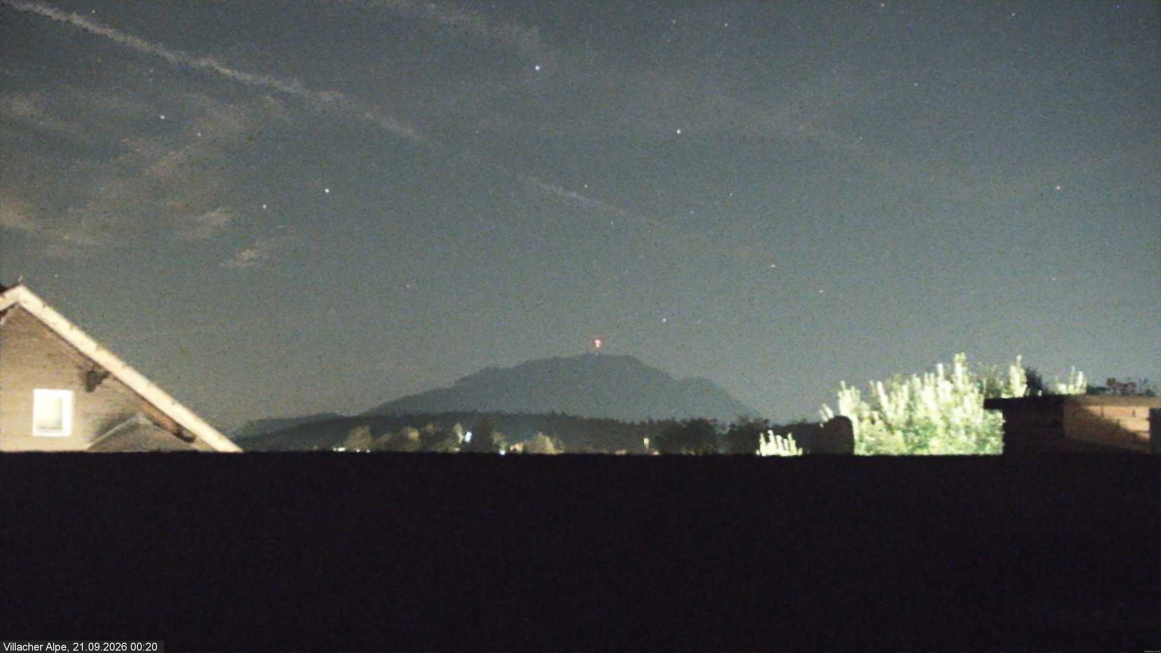 Archived image Webcam Faaker See lake and Villacher Alpe