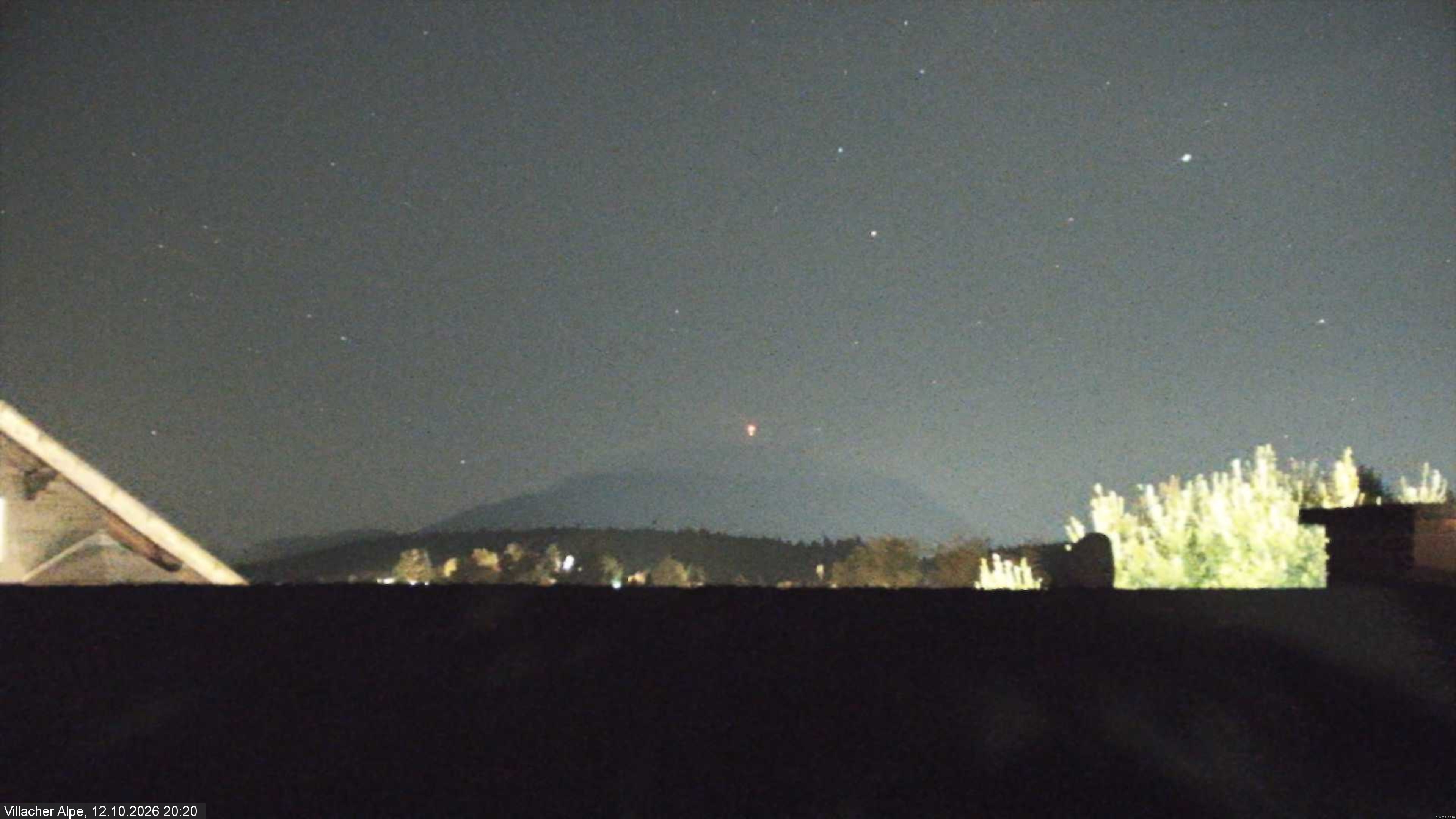 Archived image Webcam Faaker See lake and Villacher Alpe