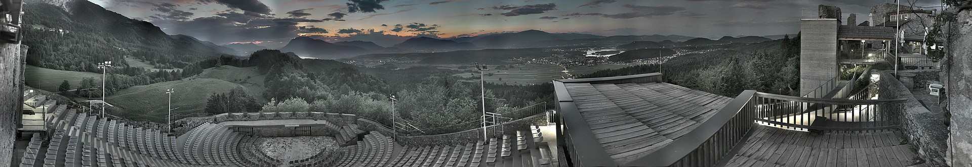 Archived image Webcam Finkenstein castle (Carinthia)