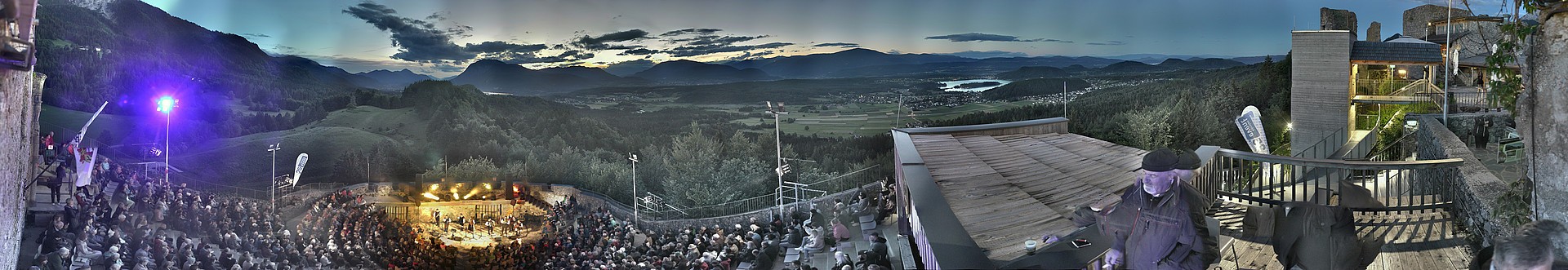 Archived image Webcam Finkenstein castle (Carinthia)