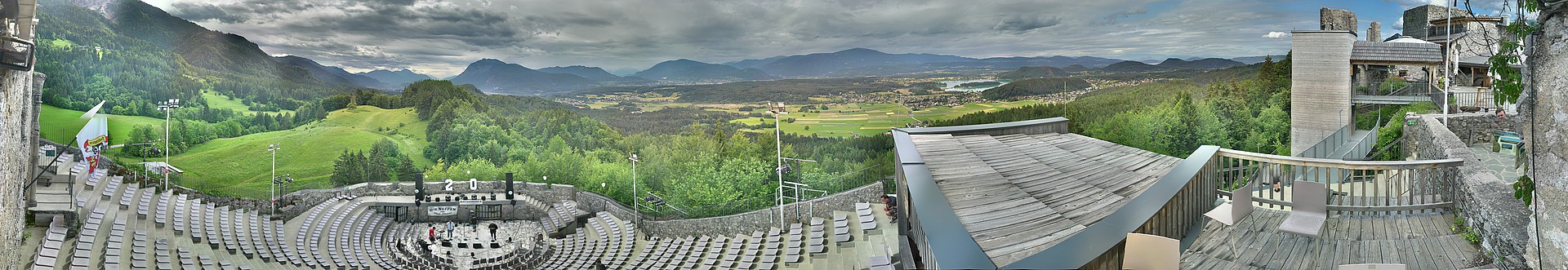 Archived image Webcam Finkenstein castle (Carinthia)