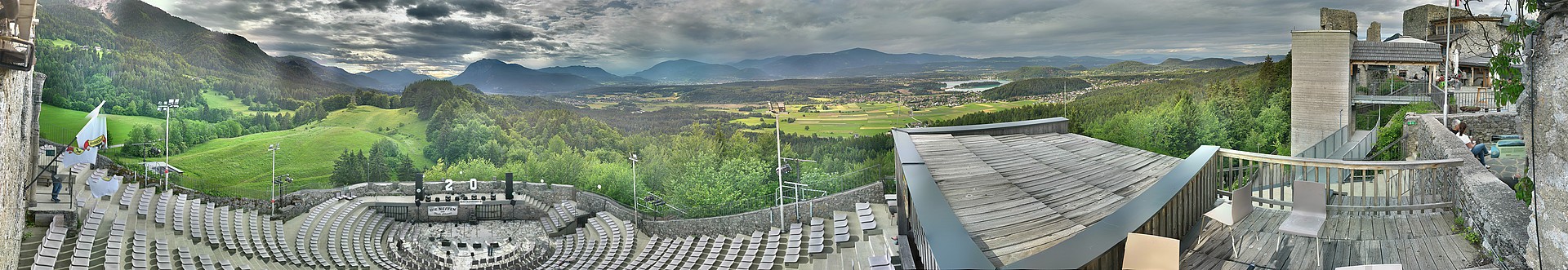 Archived image Webcam Finkenstein castle (Carinthia)