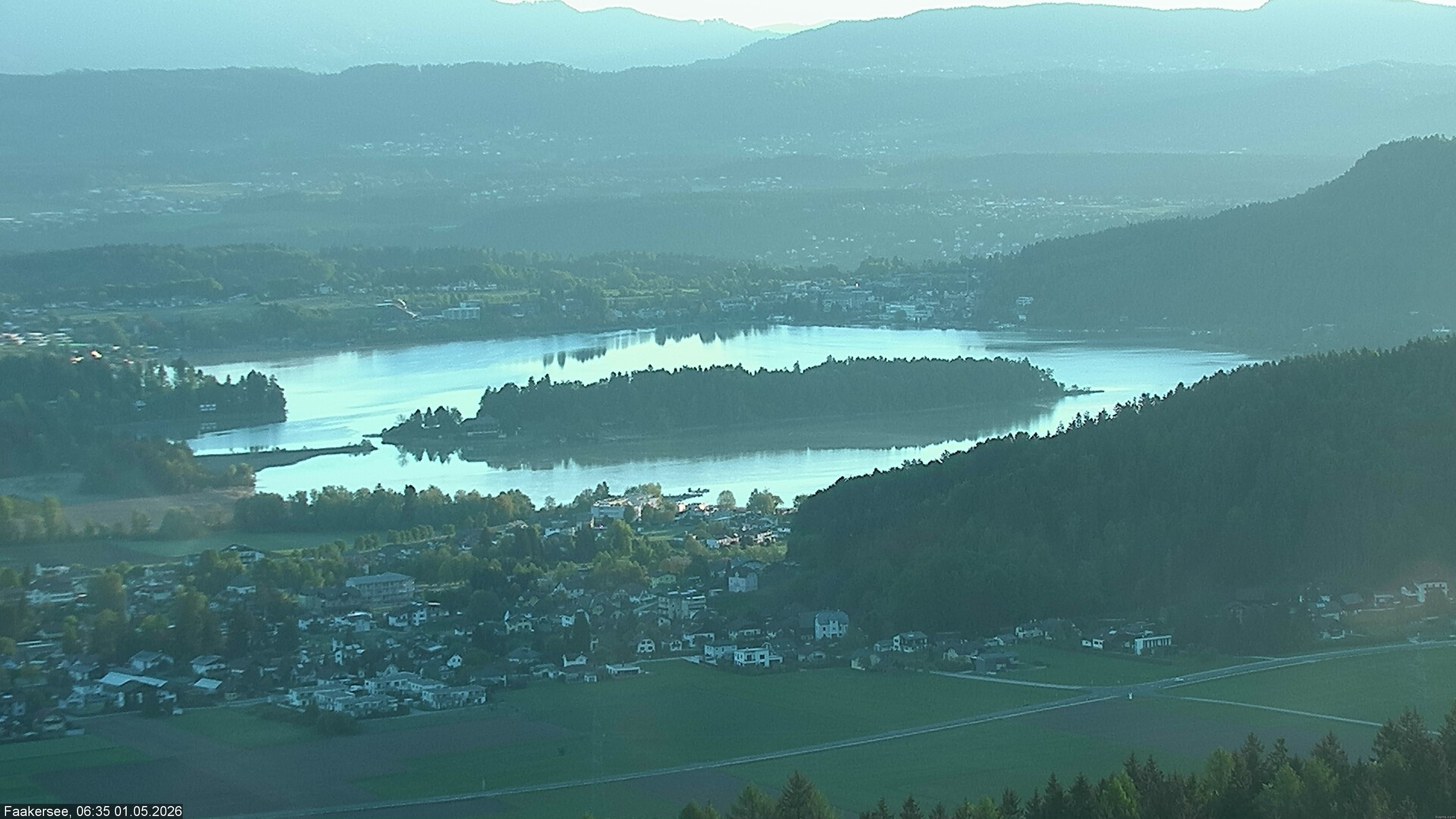 Archiv Foto Webcam Faakersee südlich von Villach