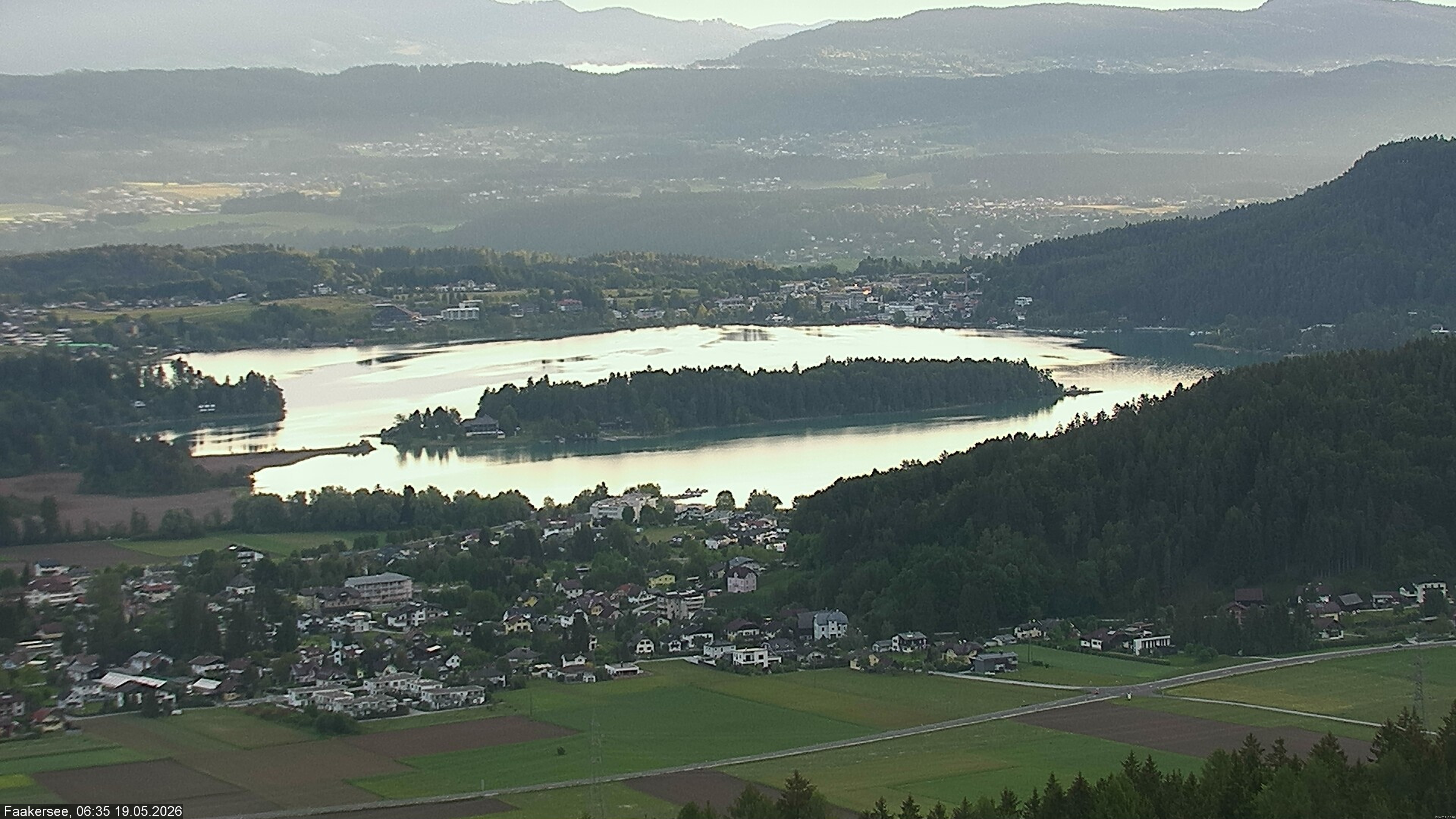 Archived image Webcam Lake Faaker See (Carinthia)