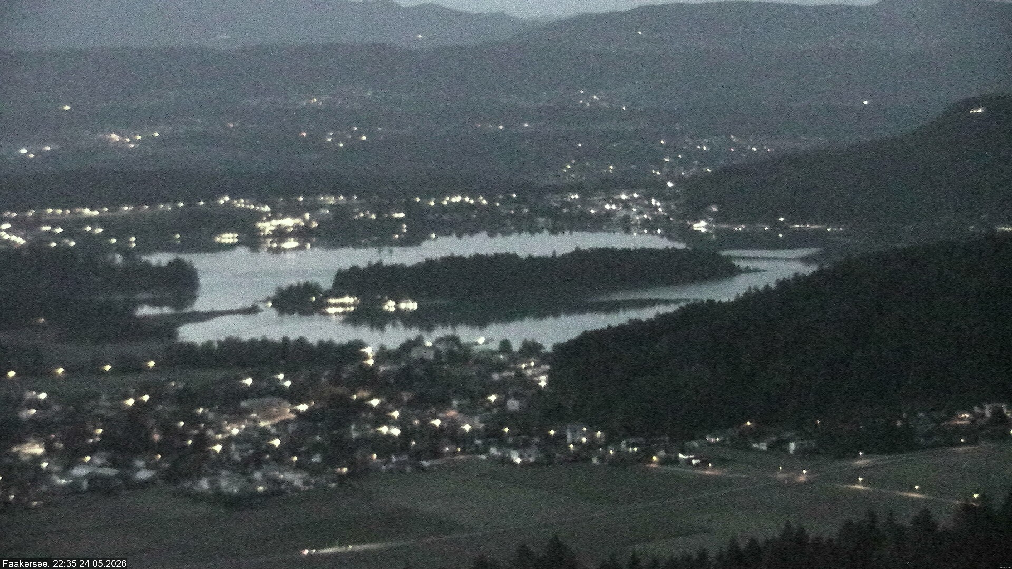 Archiv Foto Webcam Faakersee südlich von Villach
