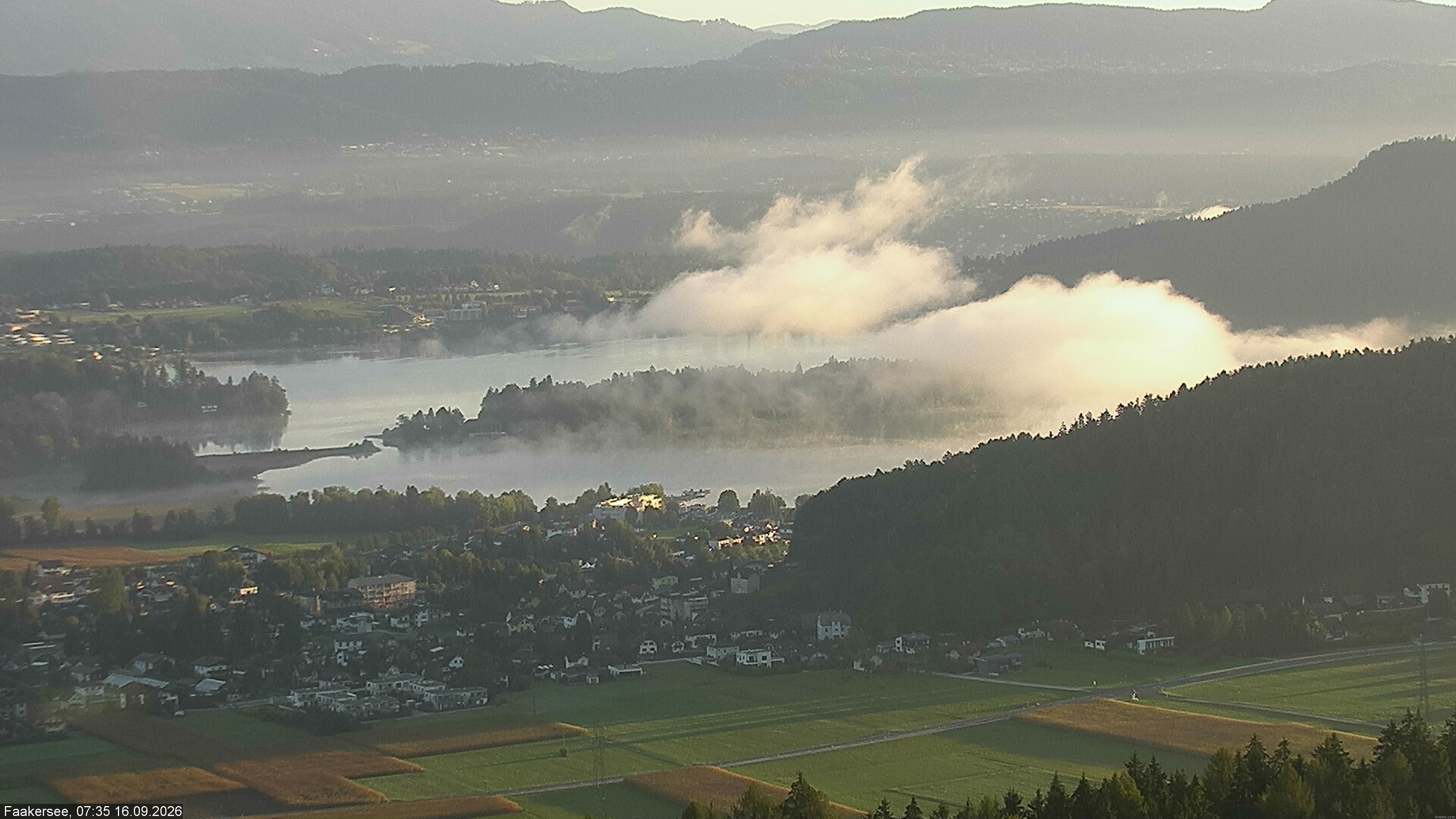 Archiv Foto Webcam Faakersee südlich von Villach