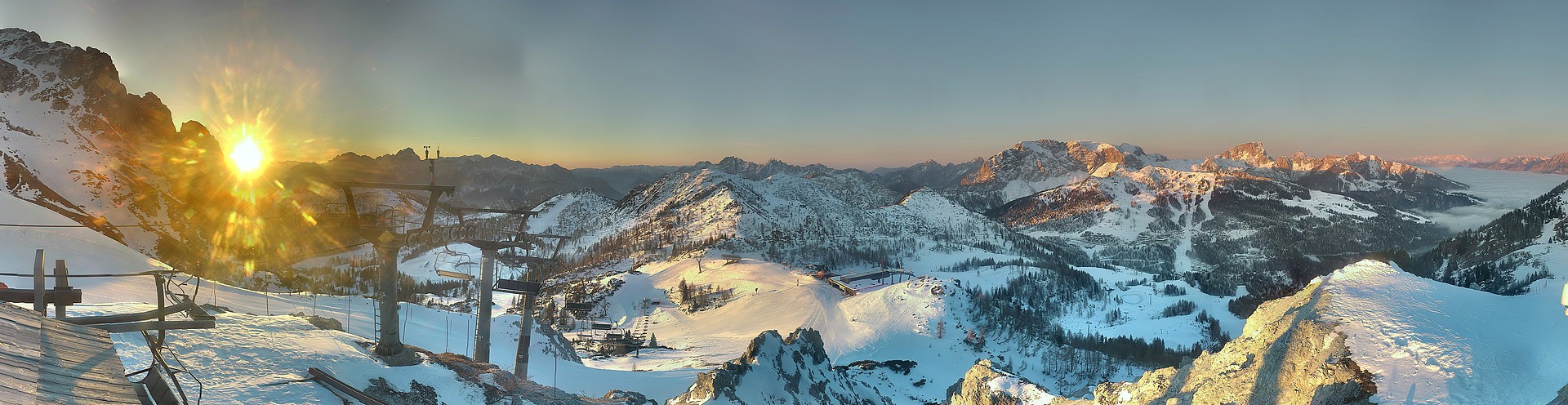 Archiv Foto Webcam Nassfeld: Panoramablick vom Gartnerkofel