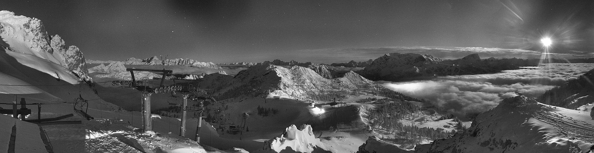 Archiv Foto Webcam Nassfeld: Panoramablick vom Gartnerkofel