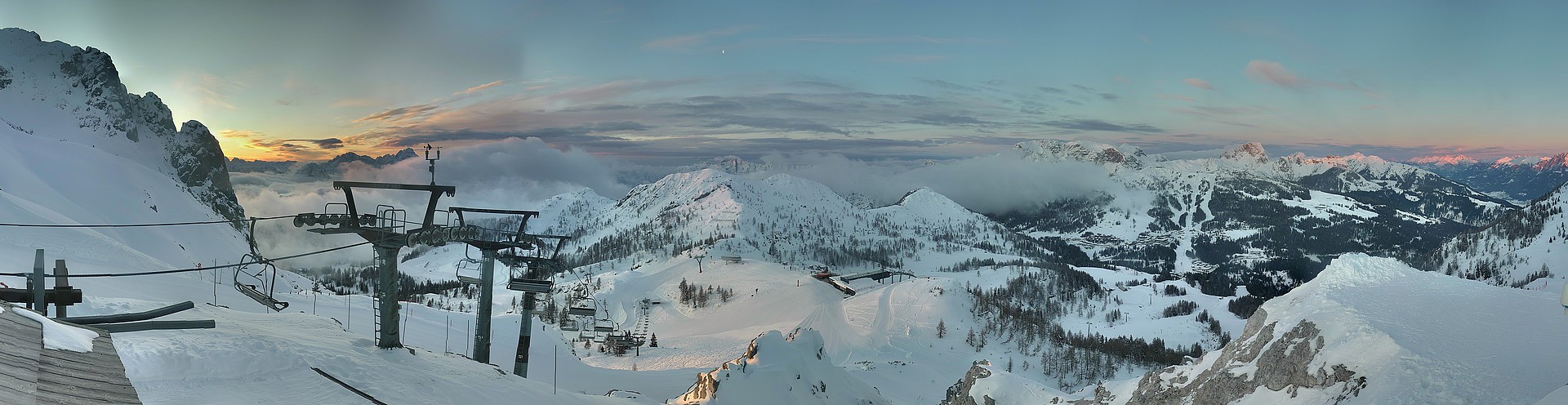 Archiv Foto Webcam Nassfeld: Panoramablick vom Gartnerkofel