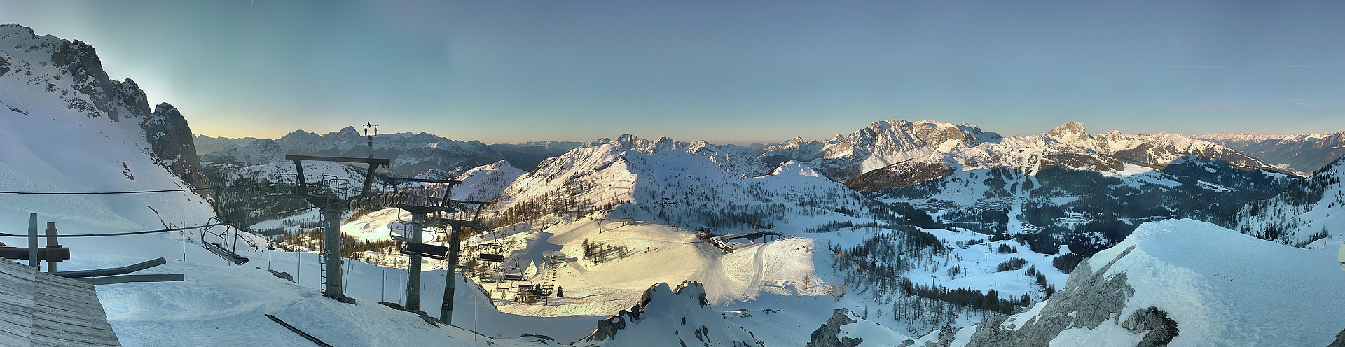 Archived image Webcam Nassfeld: Panorama view Gartnerkofel