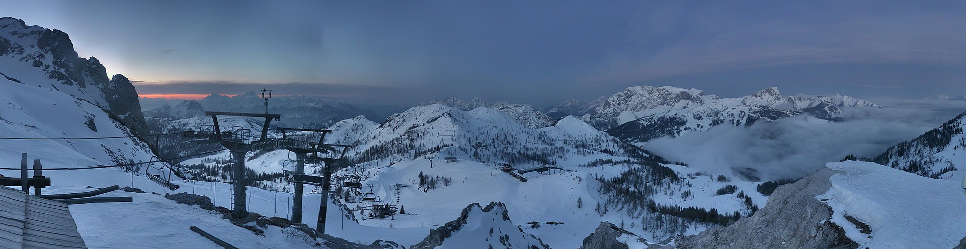 Archiv Foto Webcam Nassfeld: Panoramablick vom Gartnerkofel