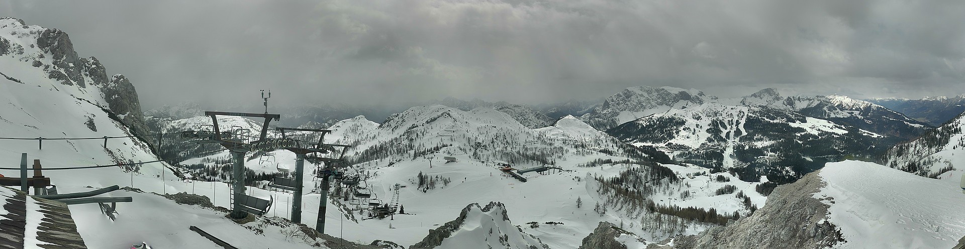 Archiv Foto Webcam Nassfeld: Panoramablick vom Gartnerkofel