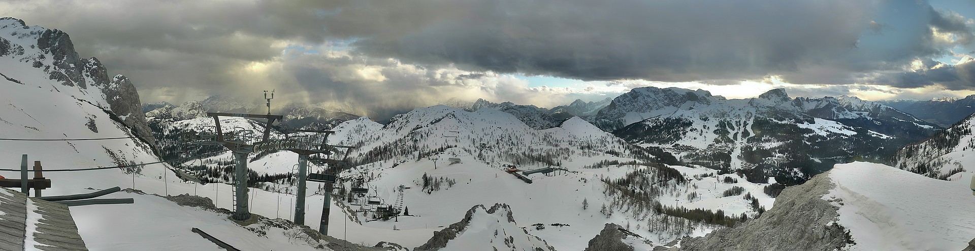 Archiv Foto Webcam Nassfeld: Panoramablick vom Gartnerkofel