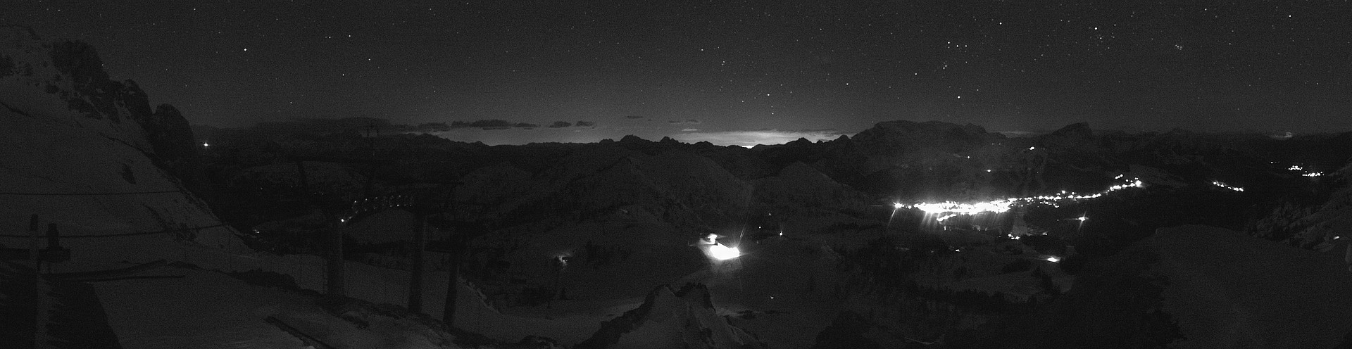 Archiv Foto Webcam Nassfeld: Panoramablick vom Gartnerkofel