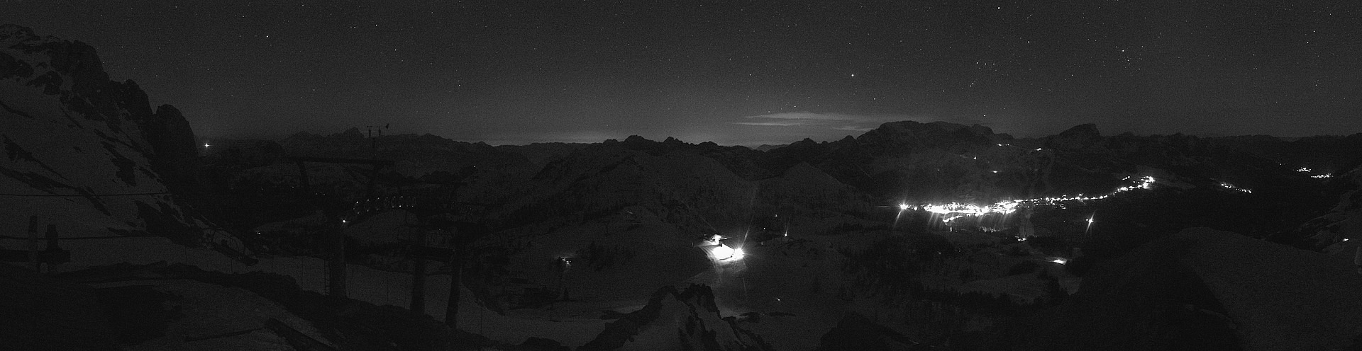 Archiv Foto Webcam Nassfeld: Panoramablick vom Gartnerkofel