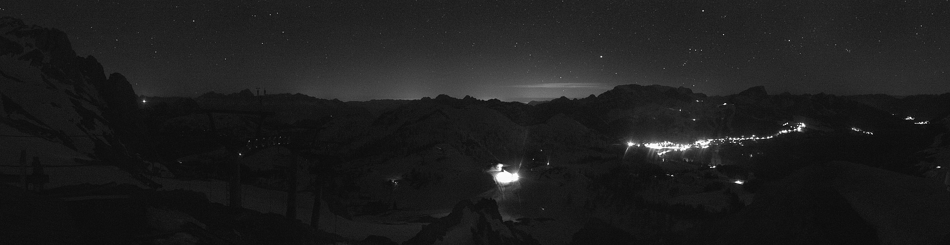 Archiv Foto Webcam Nassfeld: Panoramablick vom Gartnerkofel