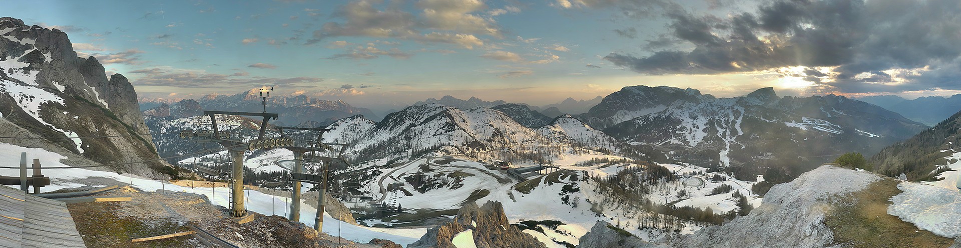 Archiv Foto Webcam Nassfeld: Panoramablick vom Gartnerkofel