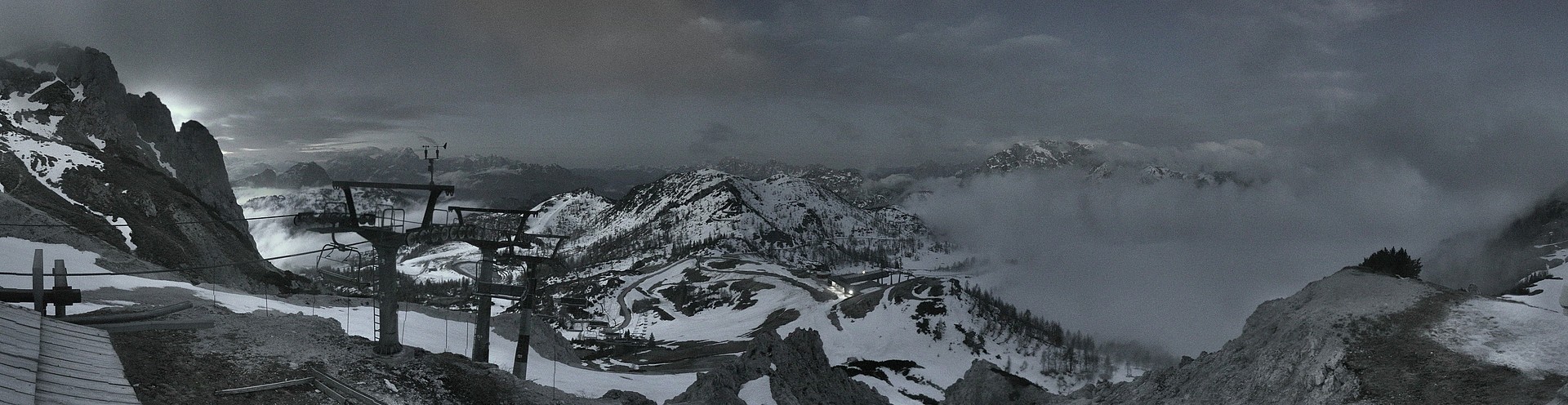 Archived image Webcam Nassfeld: Panorama view Gartnerkofel