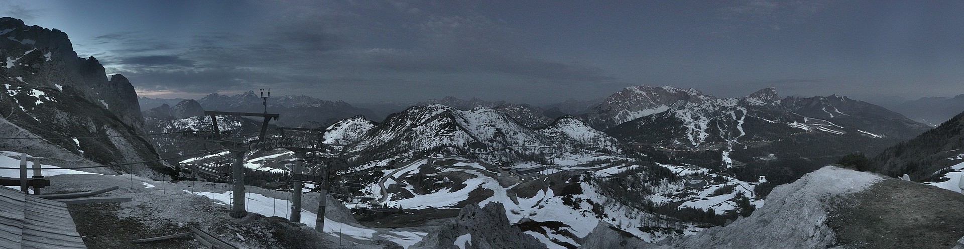 Archiv Foto Webcam Nassfeld: Panoramablick vom Gartnerkofel