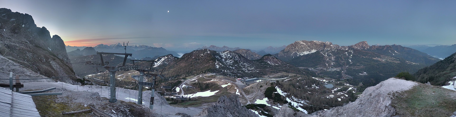 Archiv Foto Webcam Nassfeld: Panoramablick vom Gartnerkofel