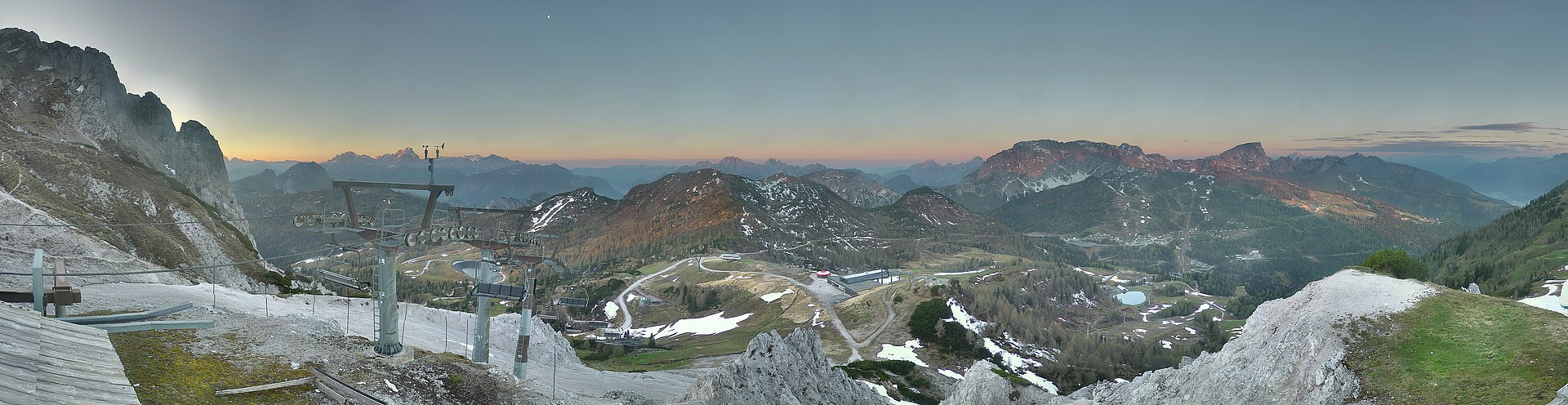 Archiv Foto Webcam Nassfeld: Panoramablick vom Gartnerkofel