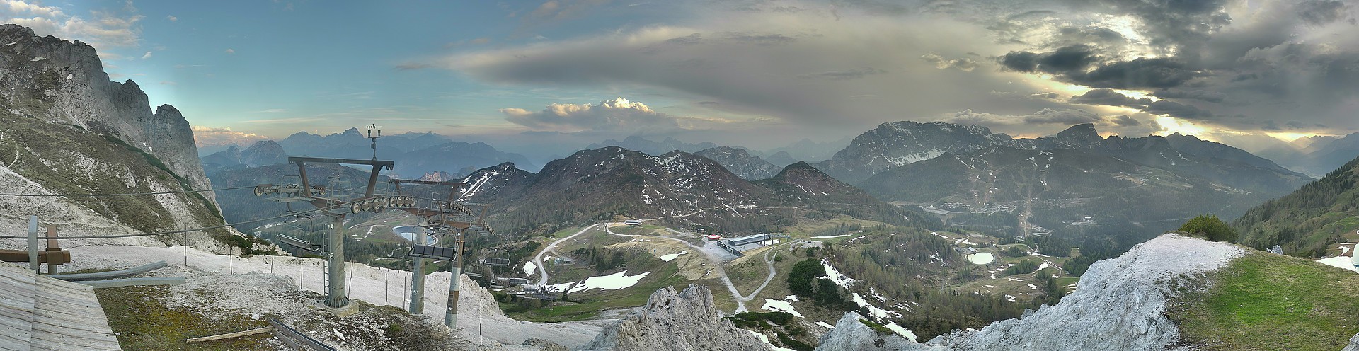 Archiv Foto Webcam Nassfeld: Panoramablick vom Gartnerkofel