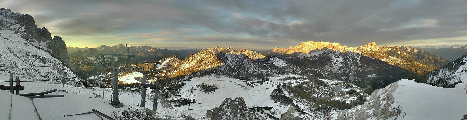 Archiv Foto Webcam Nassfeld: Panoramablick vom Gartnerkofel