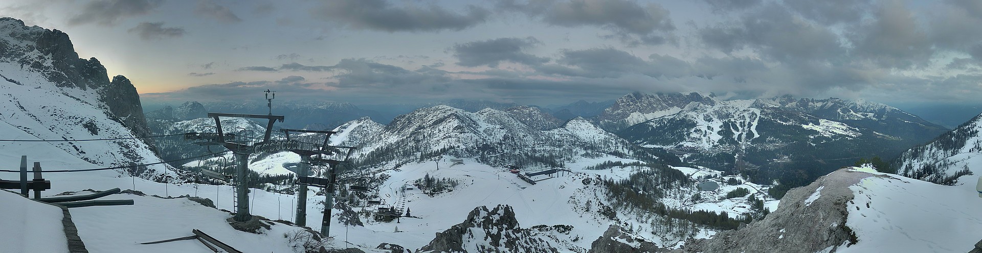Archived image Webcam Nassfeld: Panorama view Gartnerkofel