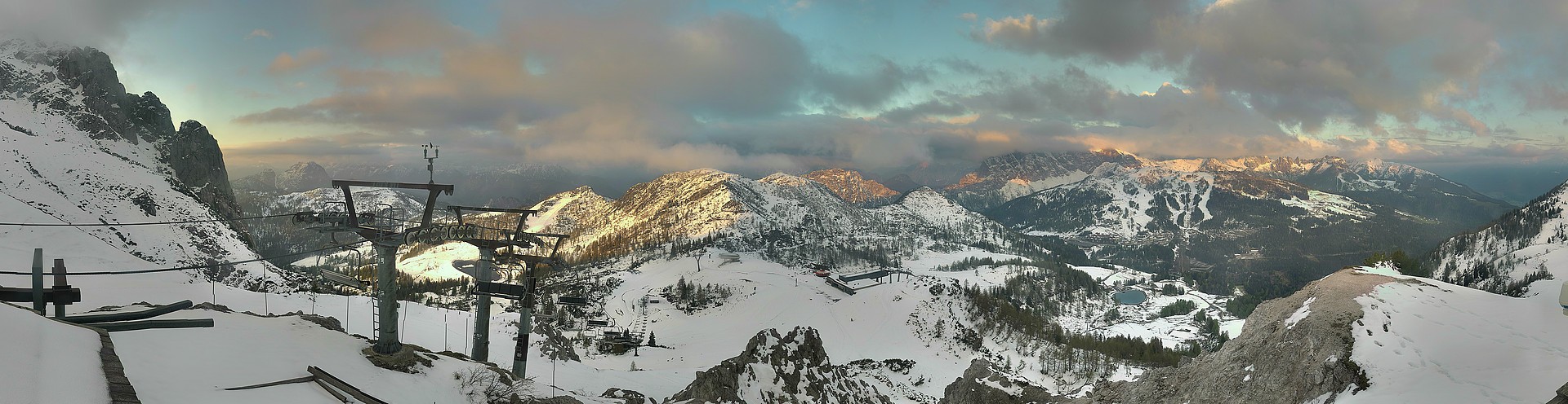 Archived image Webcam Nassfeld: Panorama view Gartnerkofel