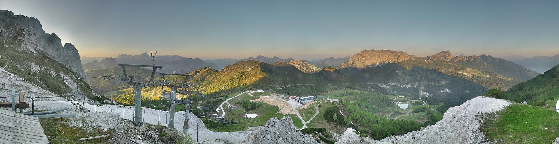 Archived image Webcam Nassfeld: Panorama view Gartnerkofel