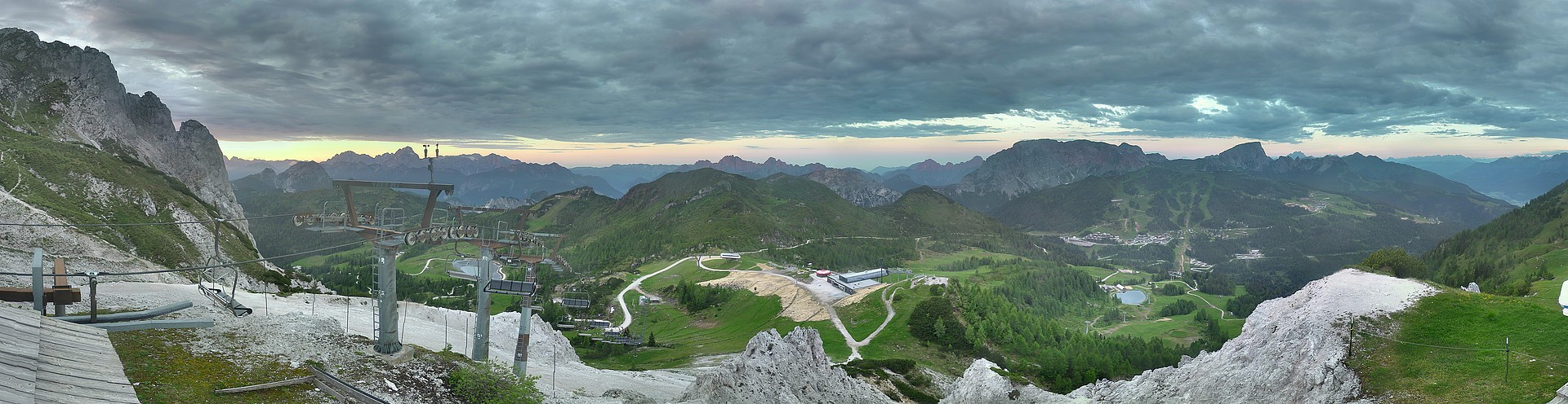 Archiv Foto Webcam Nassfeld: Panoramablick vom Gartnerkofel