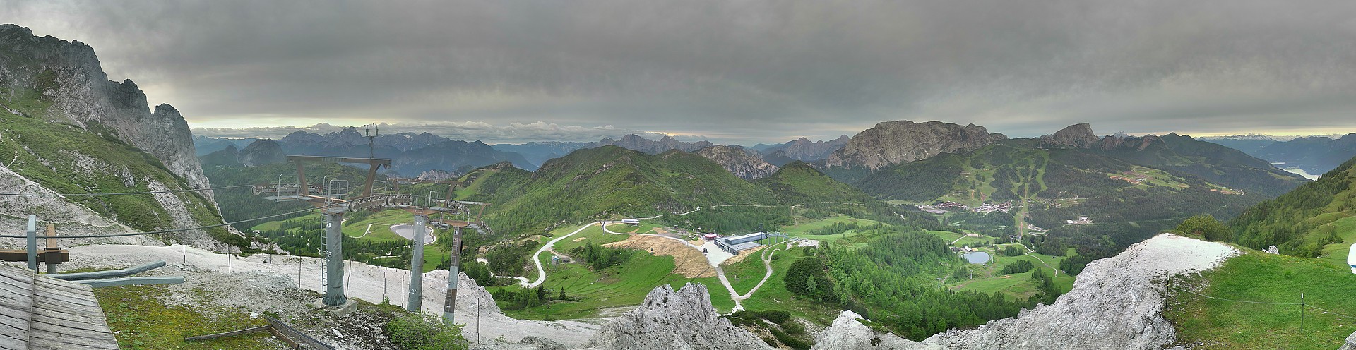 Archived image Webcam Nassfeld: Panorama view Gartnerkofel