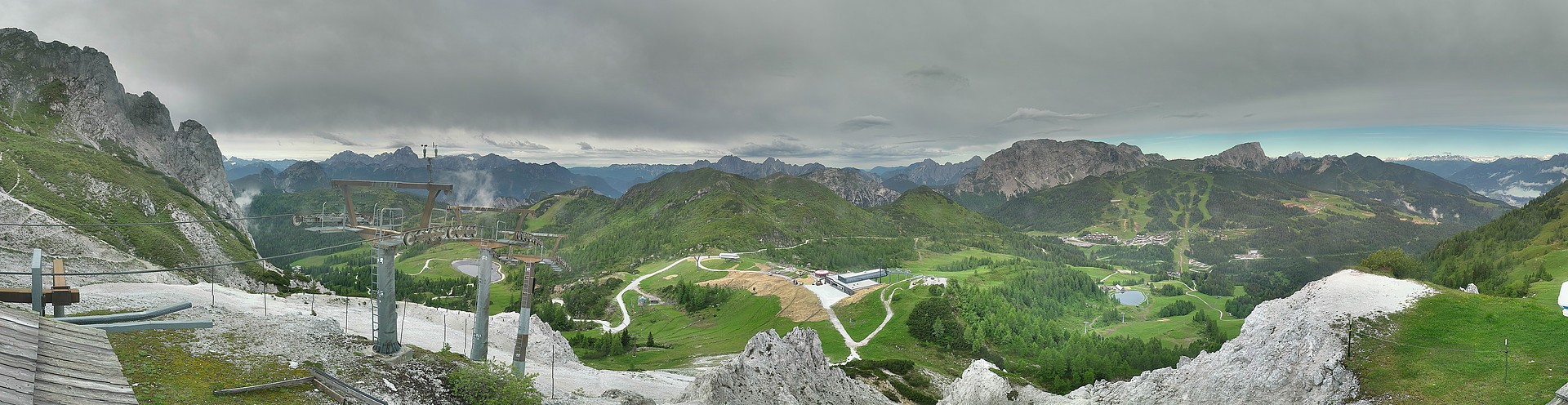 Archived image Webcam Nassfeld: Panorama view Gartnerkofel