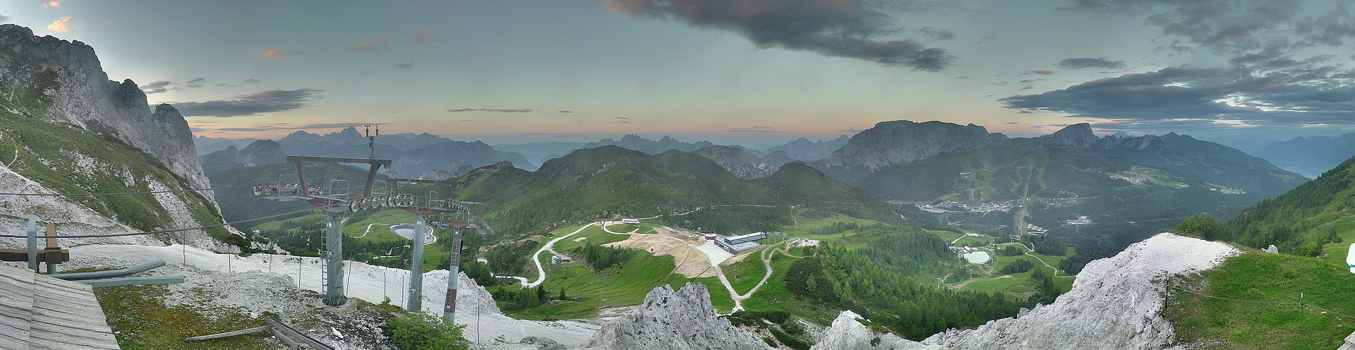 Archiv Foto Webcam Nassfeld: Panoramablick vom Gartnerkofel
