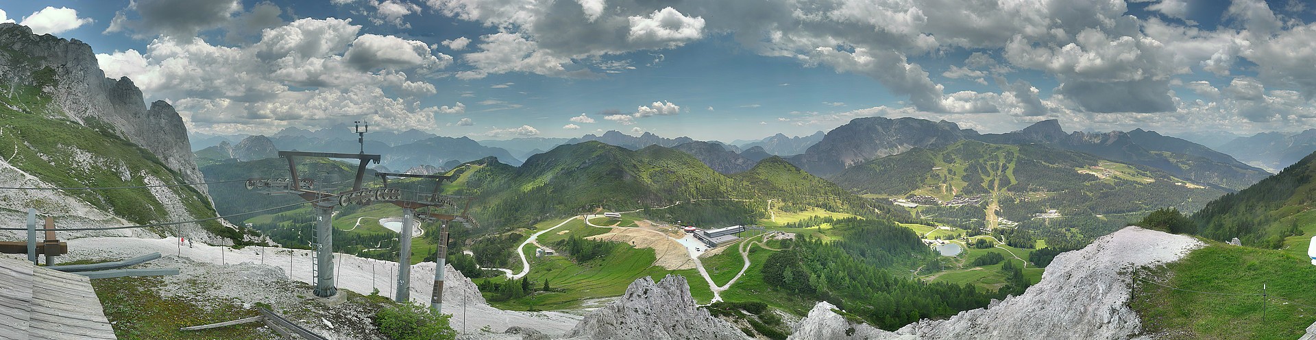 Archiv Foto Webcam Nassfeld: Panoramablick vom Gartnerkofel