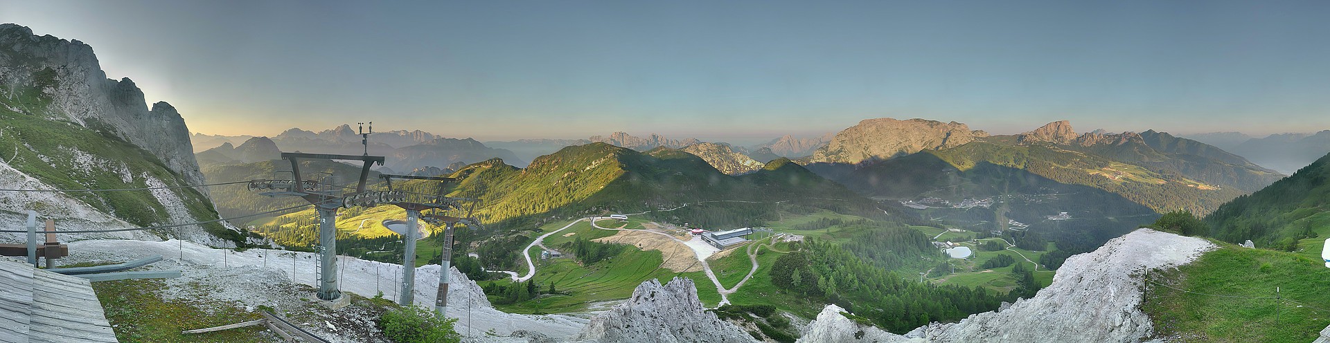 Archiv Foto Webcam Nassfeld: Panoramablick vom Gartnerkofel