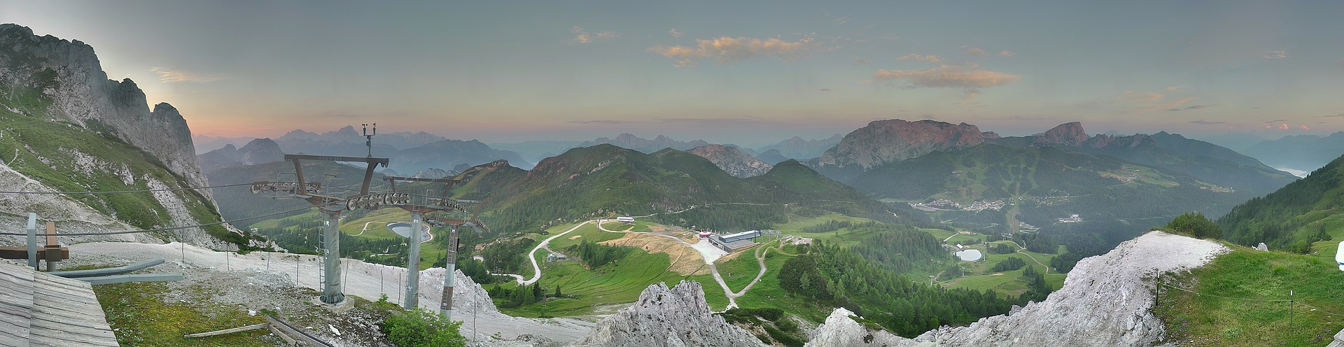 Archiv Foto Webcam Nassfeld: Panoramablick vom Gartnerkofel
