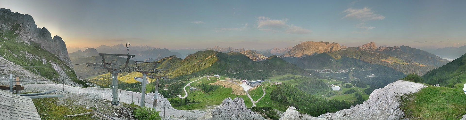 Archiv Foto Webcam Nassfeld: Panoramablick vom Gartnerkofel
