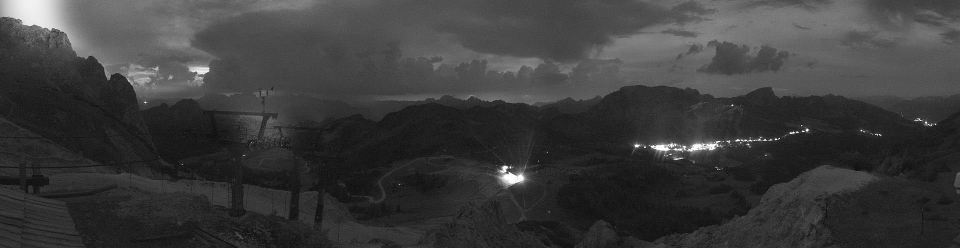 Archiv Foto Webcam Nassfeld: Panoramablick vom Gartnerkofel