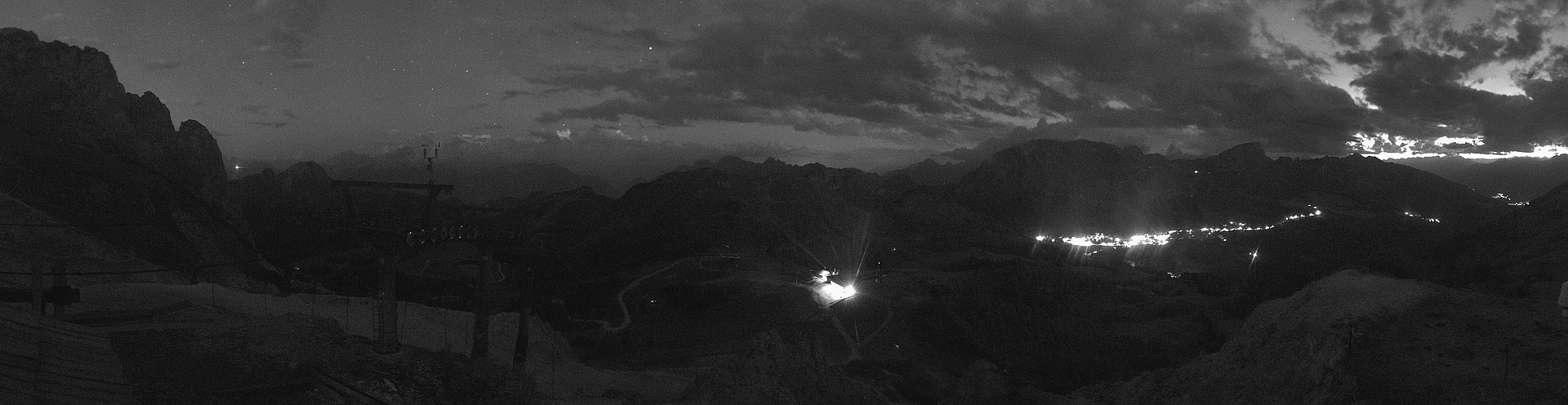 Archiv Foto Webcam Nassfeld: Panoramablick vom Gartnerkofel
