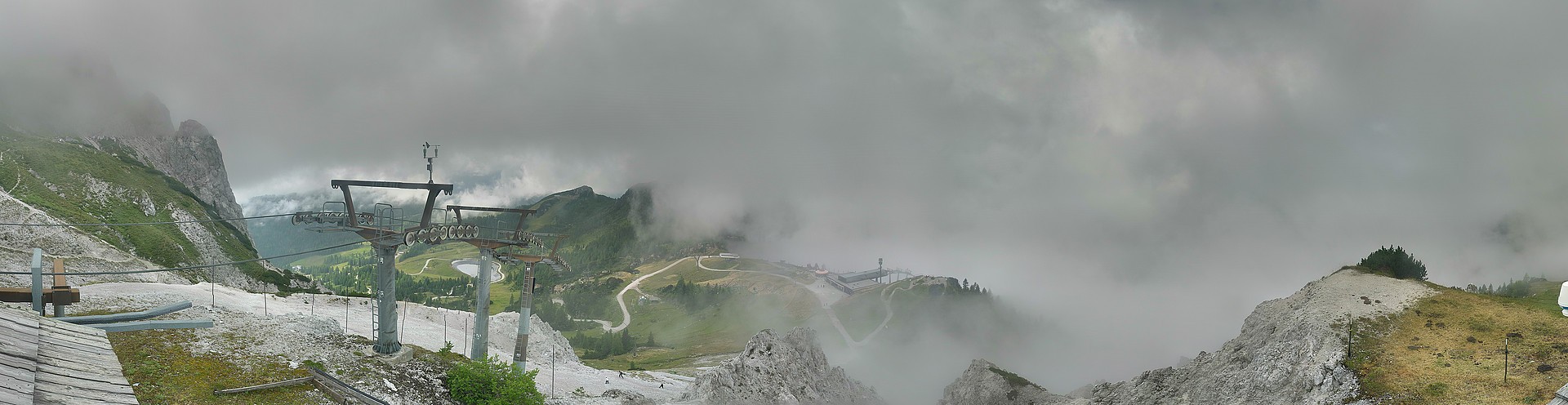 Archiv Foto Webcam Nassfeld: Panoramablick vom Gartnerkofel