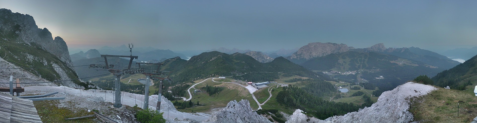 Archiv Foto Webcam Nassfeld: Panoramablick vom Gartnerkofel