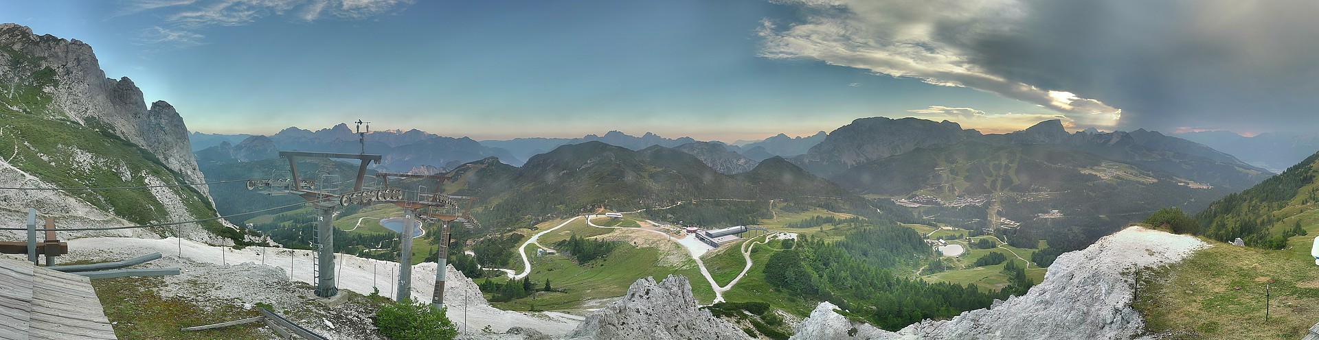 Archiv Foto Webcam Nassfeld: Panoramablick vom Gartnerkofel