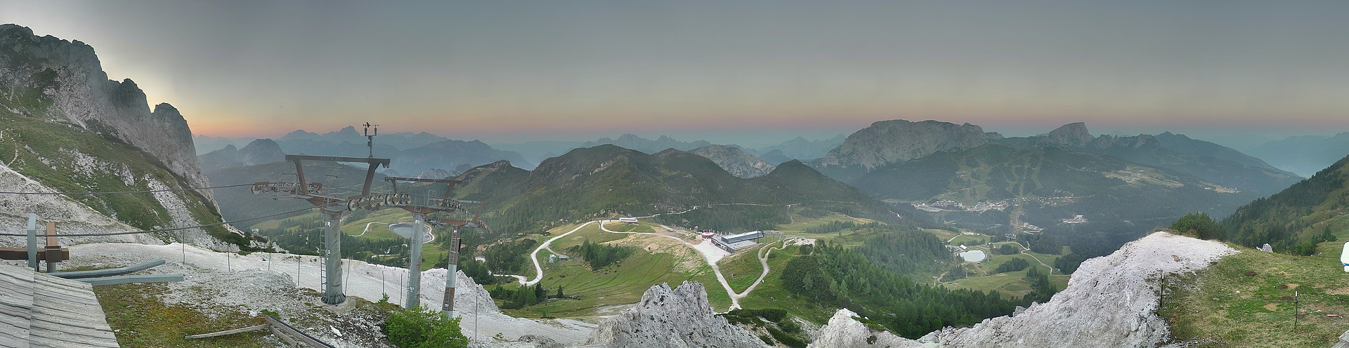 Archiv Foto Webcam Nassfeld: Panoramablick vom Gartnerkofel