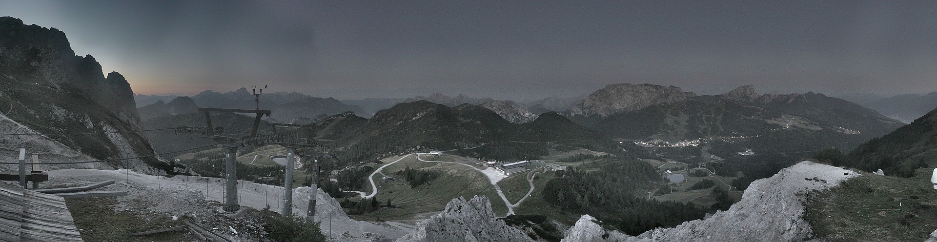 Archiv Foto Webcam Nassfeld: Panoramablick vom Gartnerkofel