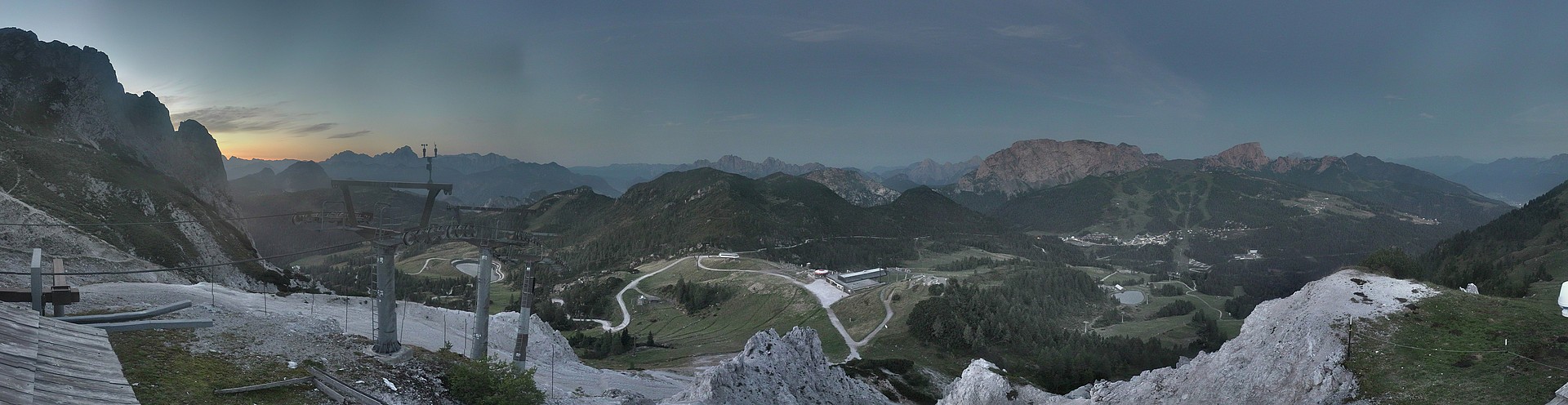 Archiv Foto Webcam Nassfeld: Panoramablick vom Gartnerkofel
