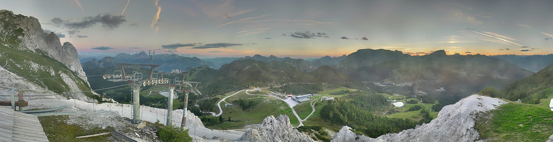 Archiv Foto Webcam Nassfeld: Panoramablick vom Gartnerkofel