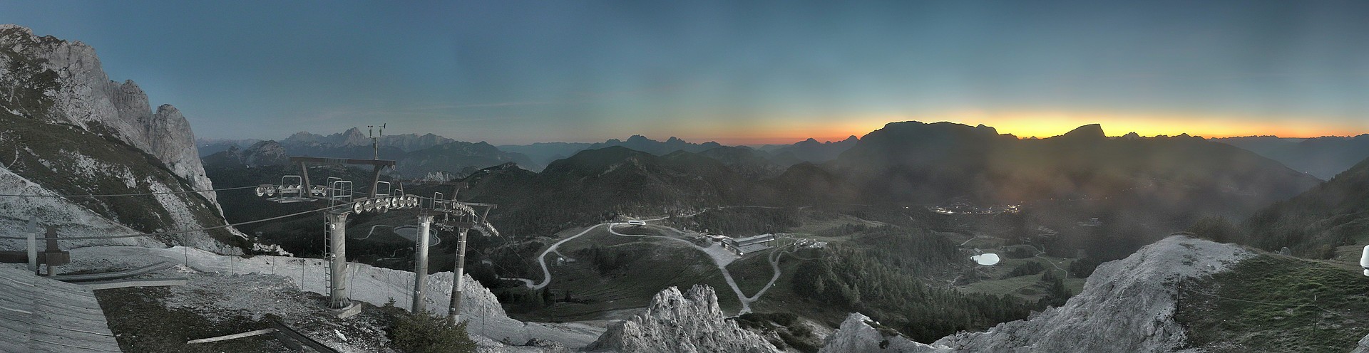 Archiv Foto Webcam Nassfeld: Panoramablick vom Gartnerkofel