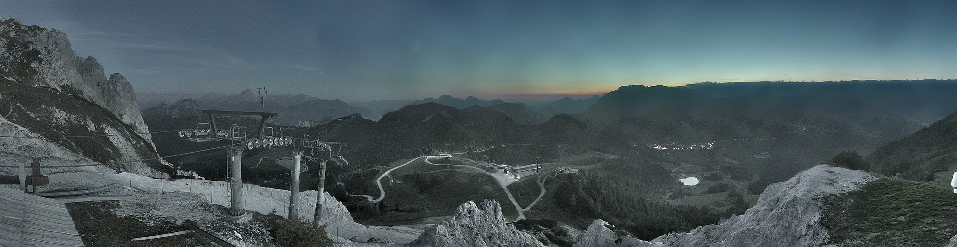 Archiv Foto Webcam Nassfeld: Panoramablick vom Gartnerkofel