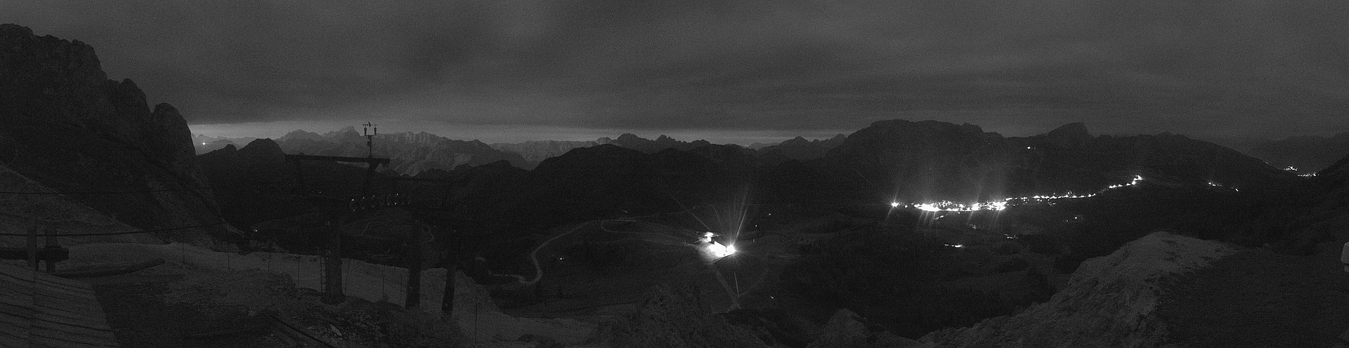 Archiv Foto Webcam Nassfeld: Panoramablick vom Gartnerkofel